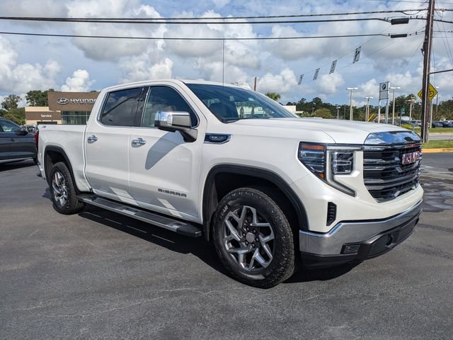 Used 2023 GMC Sierra 1500 SLT w/ SLT Premium Package AWD/4WD image 3