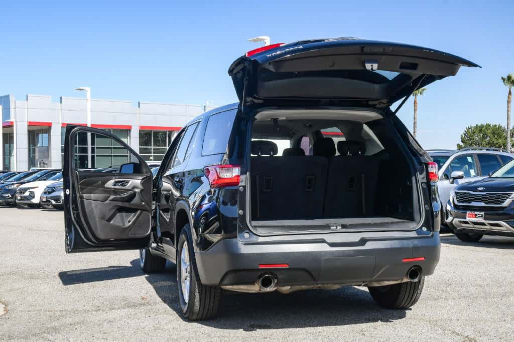 Used 2020 Chevrolet Traverse LS w/ LPO, Floor Liner Package FWD image 27