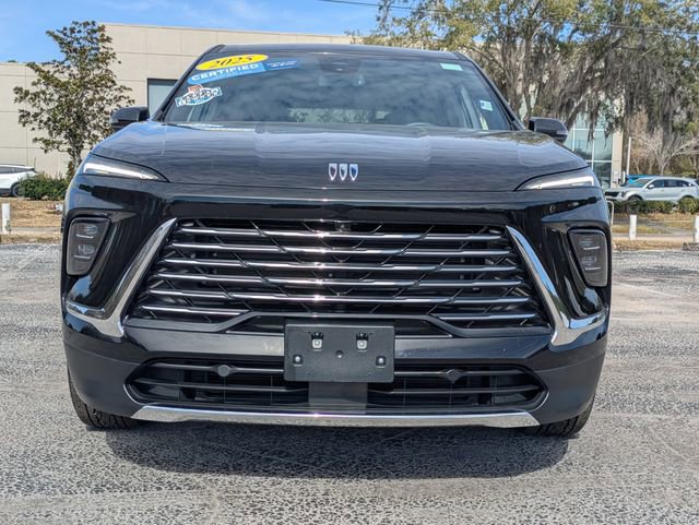 Certified 2025 Buick Enclave Preferred image 9