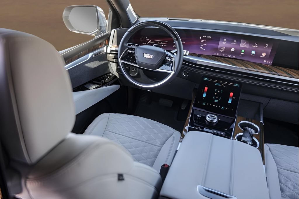 Used 2025 Cadillac Escalade Sport Platinum w/ LPO, Floor Liner Package AWD/4WD image 25