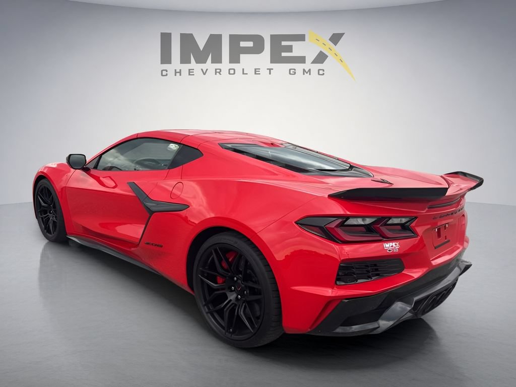 Used 2023 Chevrolet Corvette Z06 w/ Engine Appearance Package RWD image 3