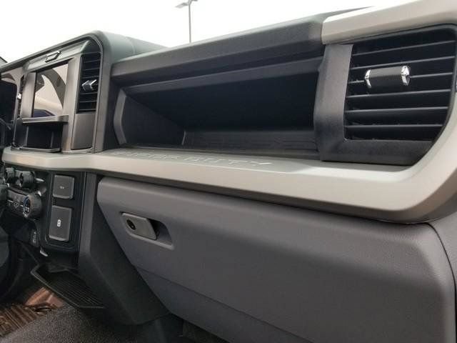 New 2026 Ford F550 4x4 Regular Cab Super Duty image 10