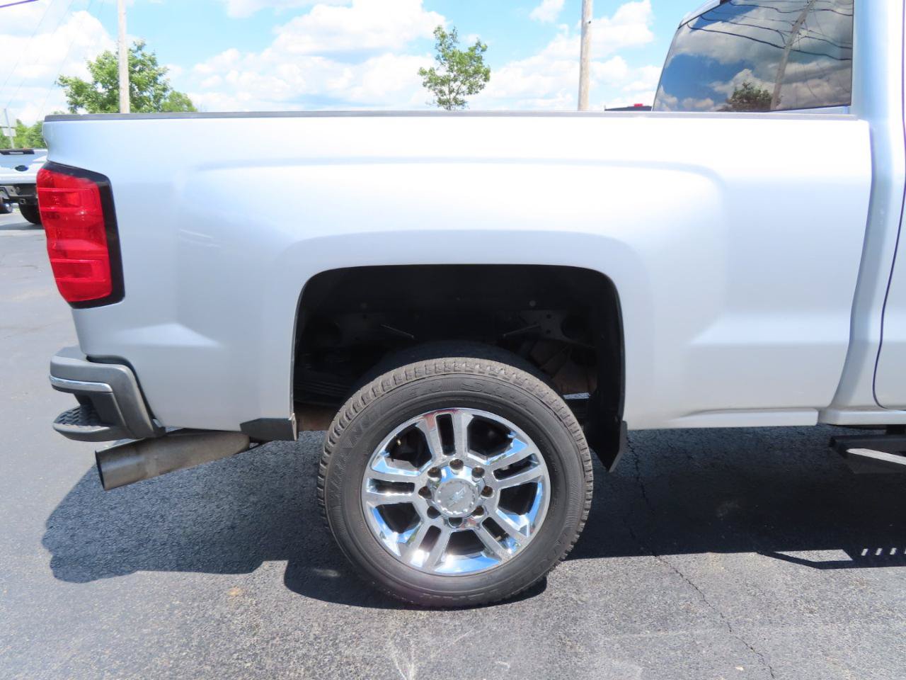 Used 2015 Chevrolet Silverado 2500 LT AWD/4WD image 21