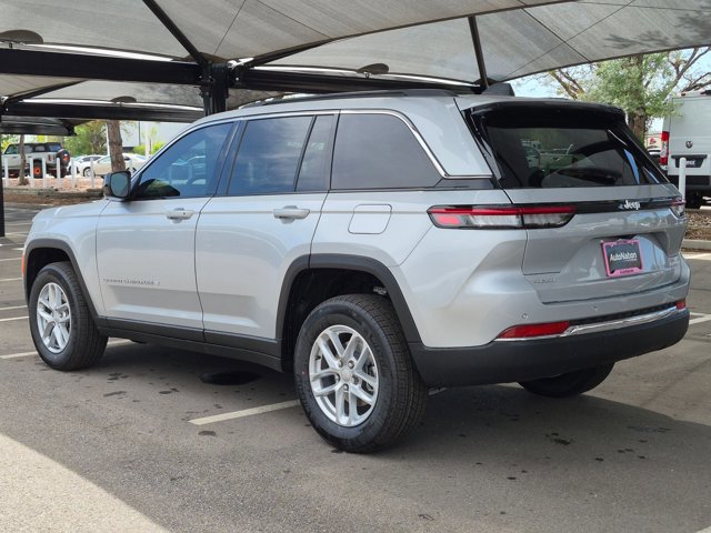 New 2026 Jeep Grand Cherokee Laredo X AWD/4WD image 8