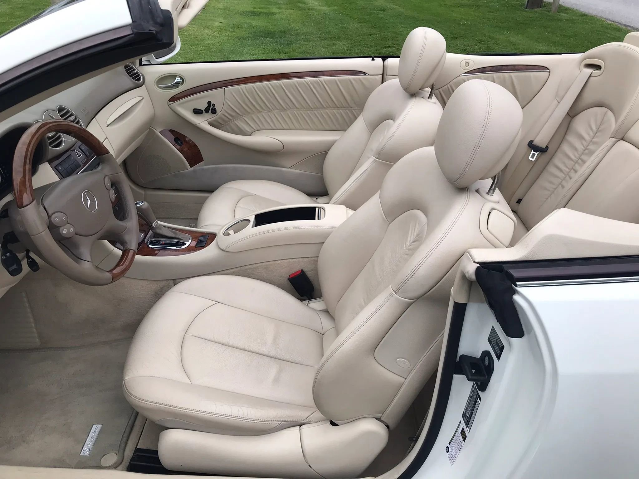 Used 2009 Mercedes-Benz CLK 350 Cabriolet image 2