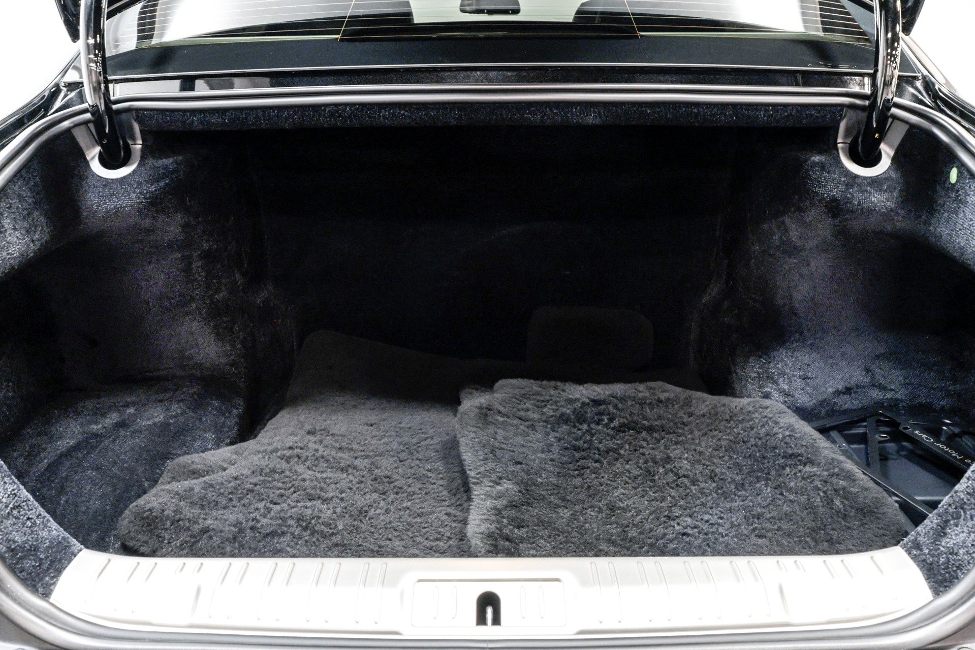 Used 2011 Rolls-Royce Ghost image 33