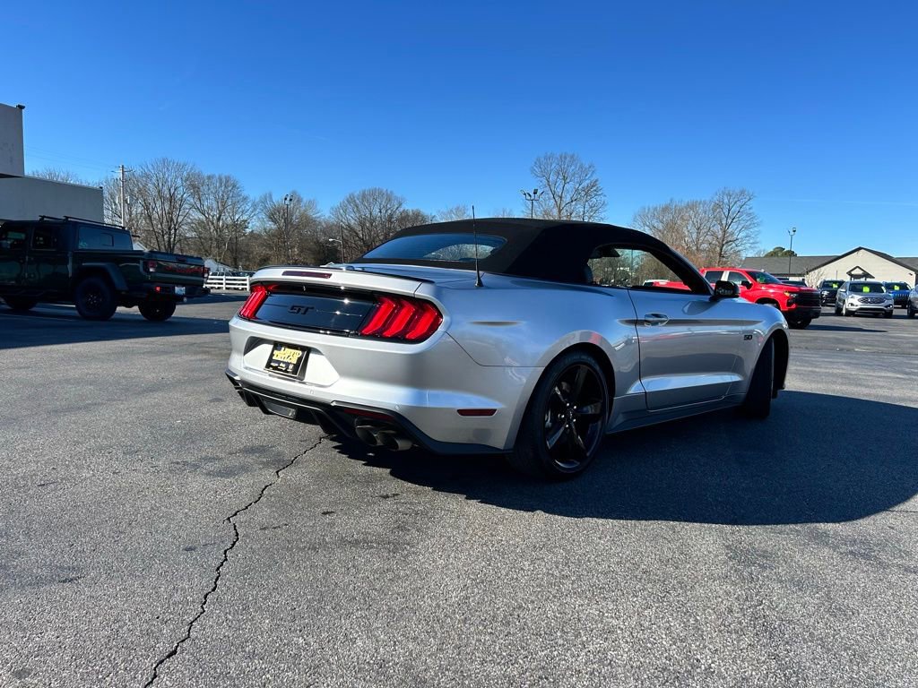 Used 2022 Ford Mustang GT Premium w/ Equipment Group 401A image 3