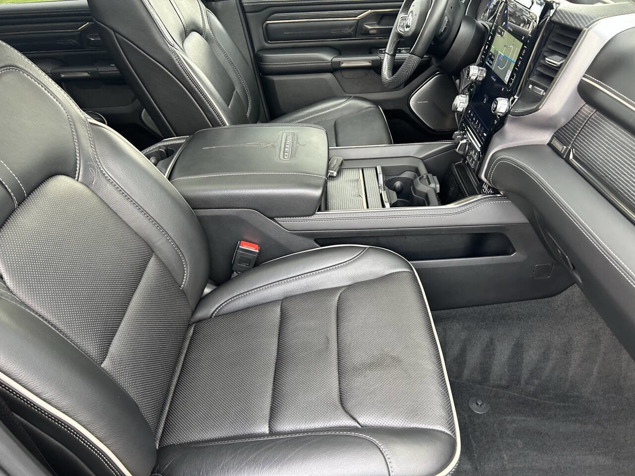 Used 2021 RAM 1500 Limited AWD/4WD image 16