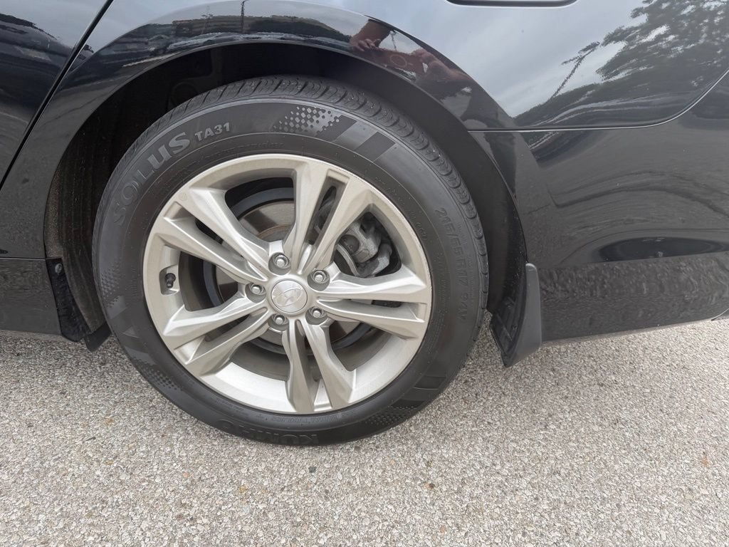 Used 2019 Hyundai Sonata Sport w/ Tech Package 03 FWD image 6