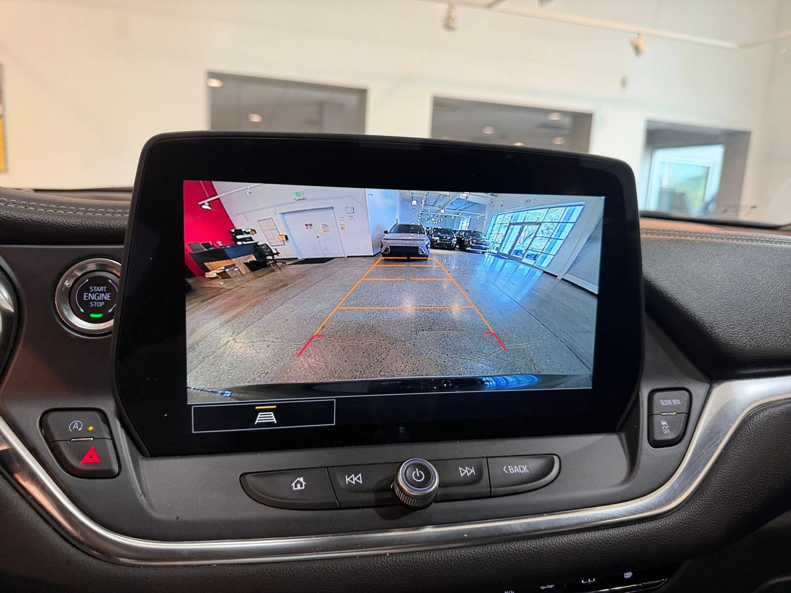 Used 2025 Chevrolet Blazer LT FWD image 24