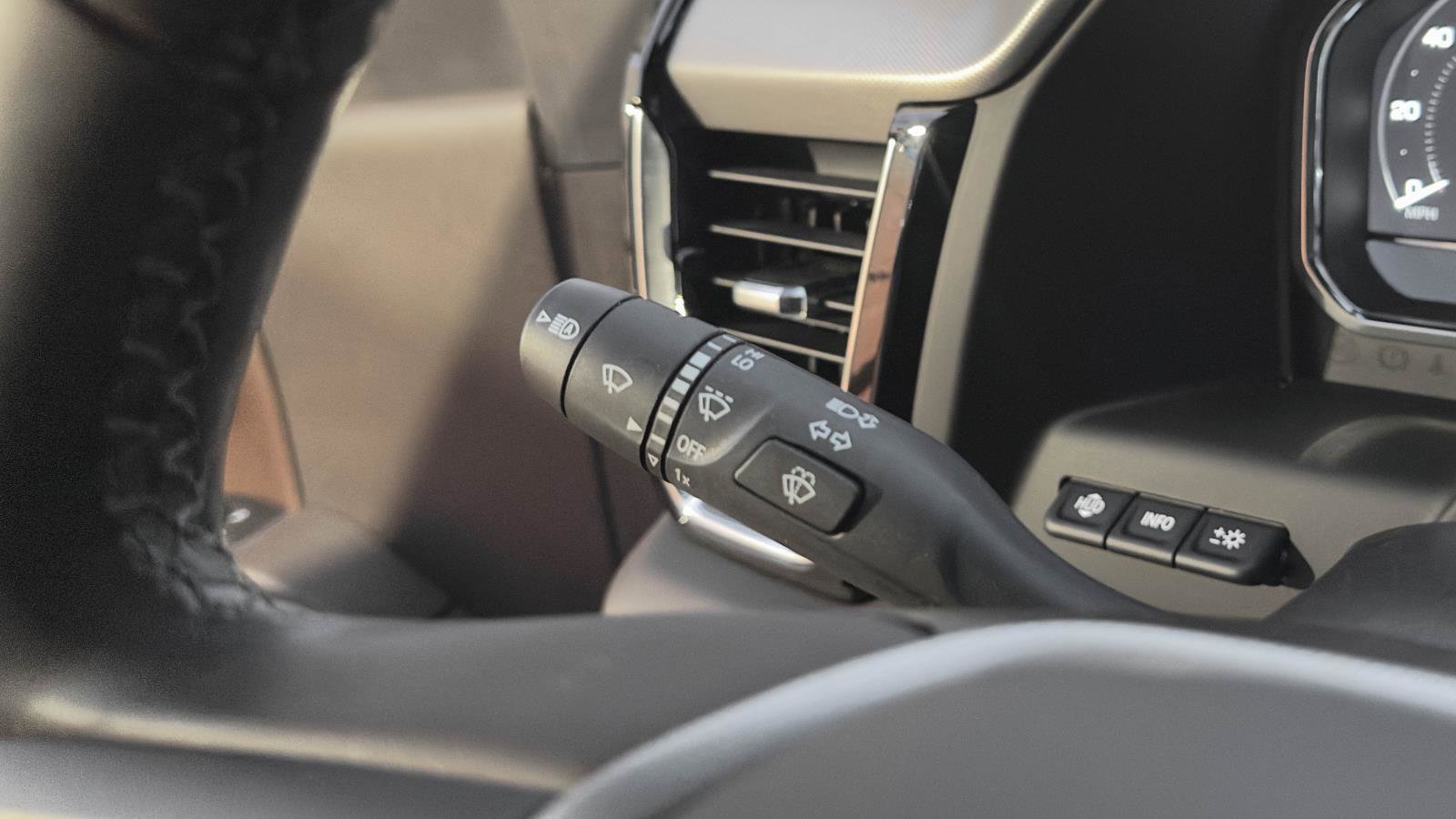 Used 2025 GMC Sierra 2500 Denali w/ Denali Reserve Package image 23