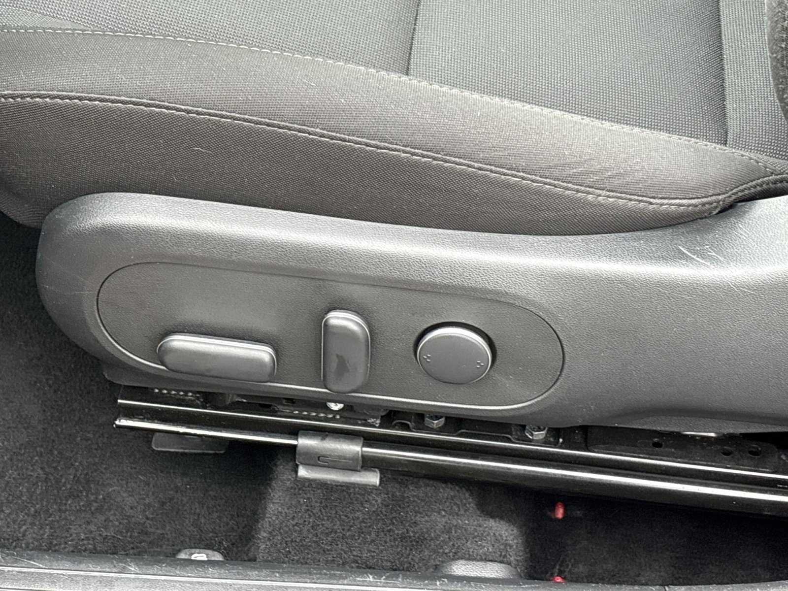 Certified 2025 Hyundai Kona SEL AWD/4WD image 14