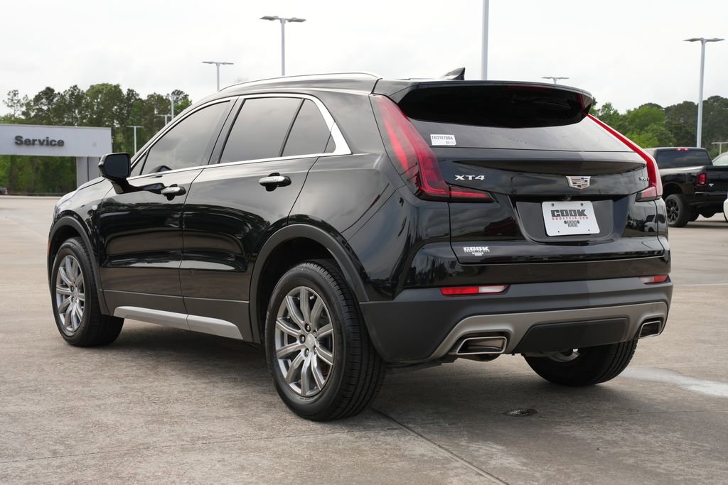 Used 2021 Cadillac XT4 Premium Luxury image 4
