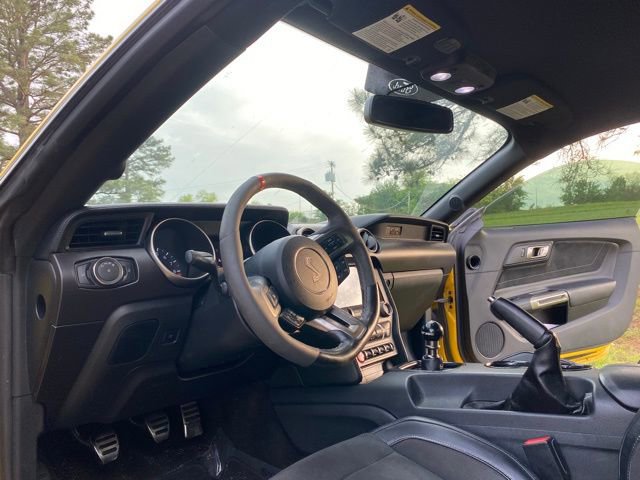 Used 2016 Ford Mustang Shelby GT350 w/ Technology Package image 16