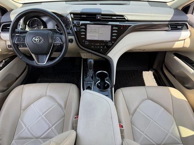Used 2019 Toyota Camry XLE image 11