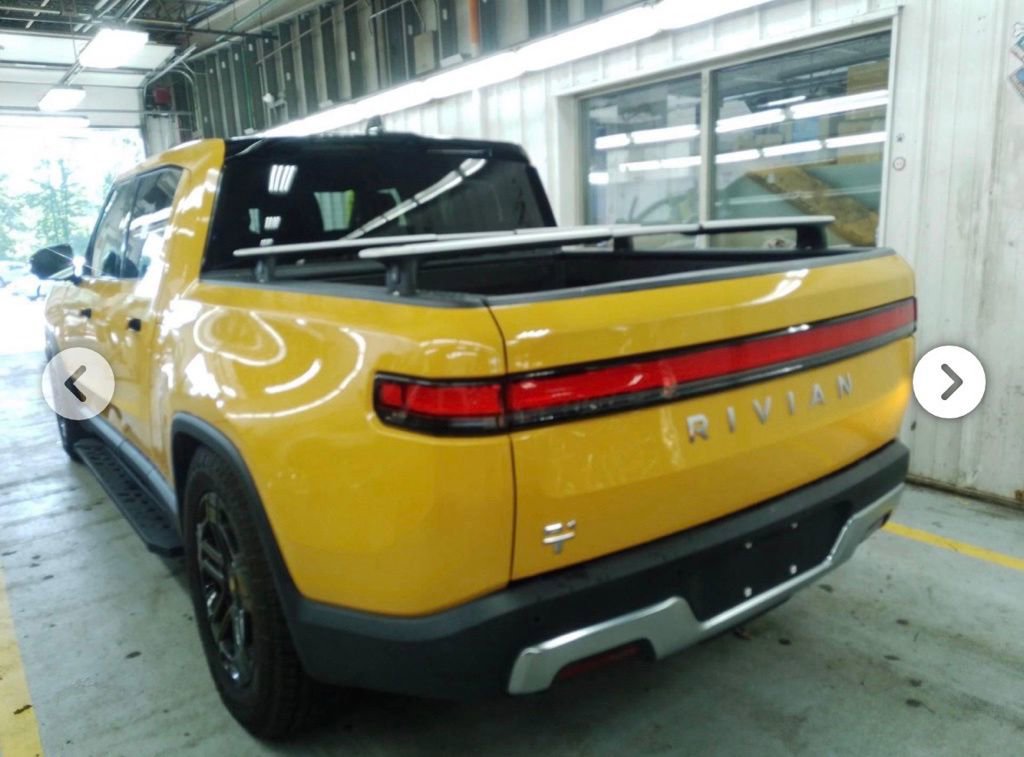 Used 2023 Rivian R1T Adventure AWD/4WD image 4