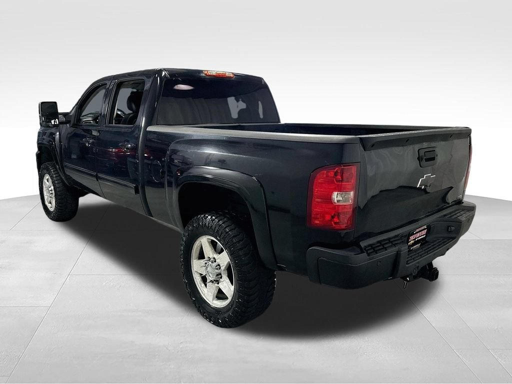 Used 2014 Chevrolet Silverado 2500 LTZ w/ LTZ Plus Package AWD/4WD image 8