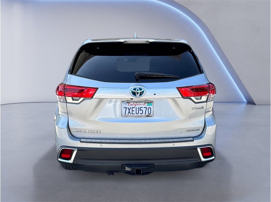 Used 2017 Toyota Highlander Limited Platinum AWD/4WD image 5