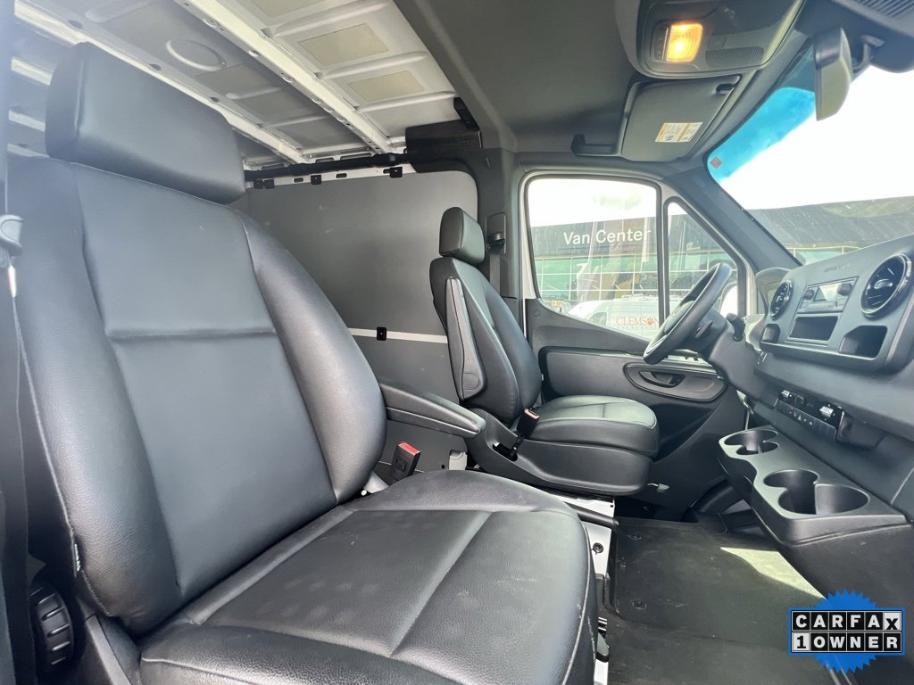 Used 2023 Mercedes-Benz Sprinter 2500 image 3