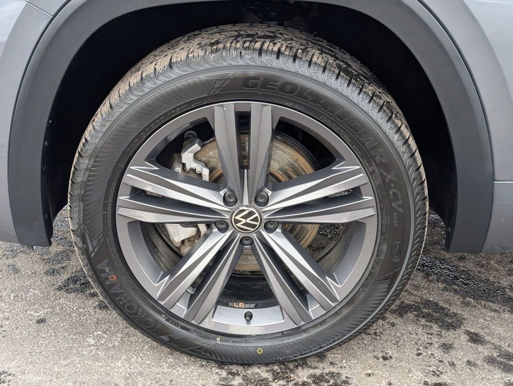 Used 2021 Volkswagen Atlas SE image 12