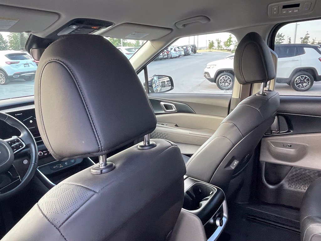 Used 2026 Kia Carnival LXS FWD image 25