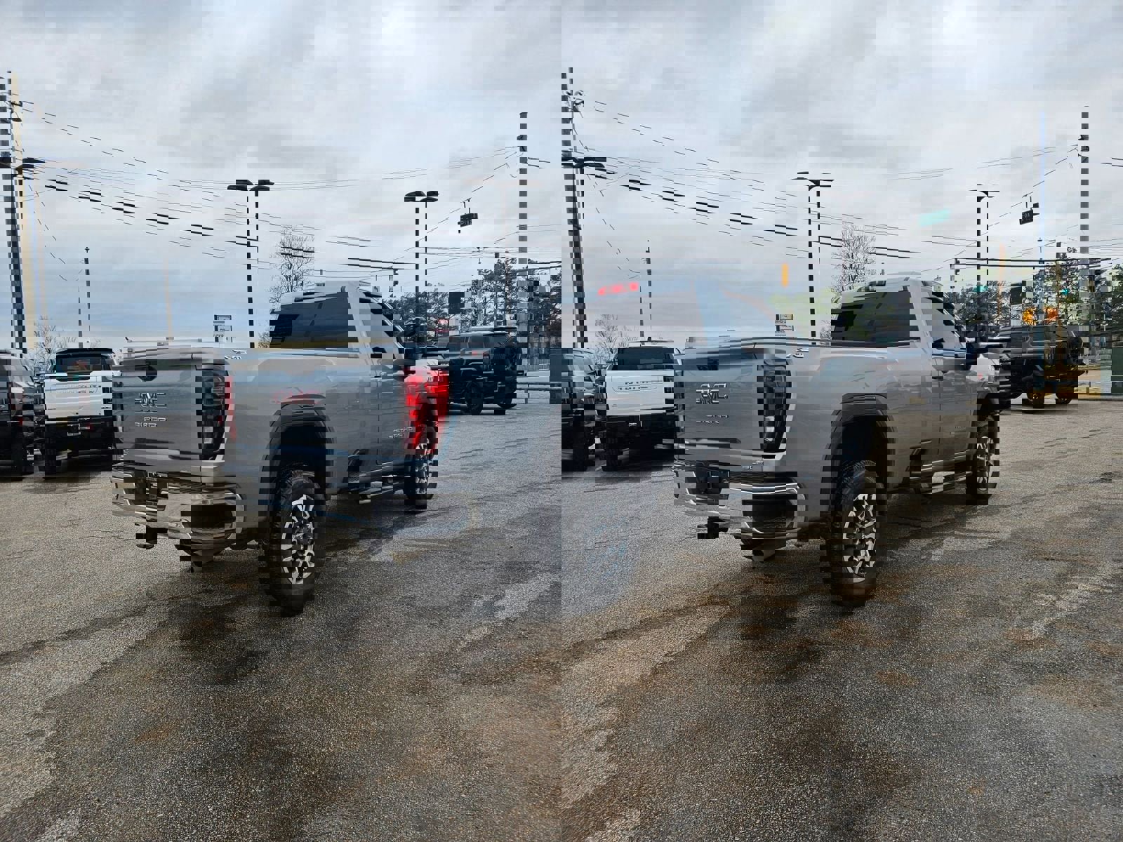 Used 2025 GMC Sierra 2500 SLE w/ SLE Convenience Package image 33