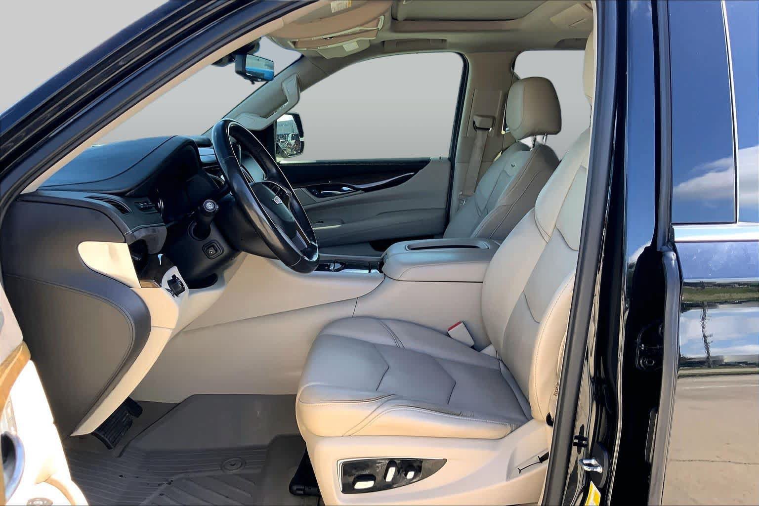 Certified 2019 Cadillac Escalade Premium Luxury RWD image 8