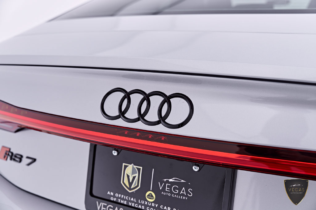 Used 2025 Audi RS 7 Performance AWD/4WD image 26