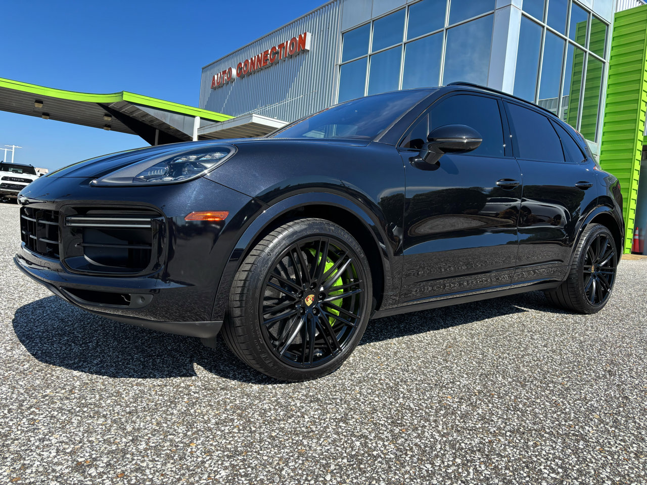 Used 2021 Porsche Cayenne Turbo S image 2