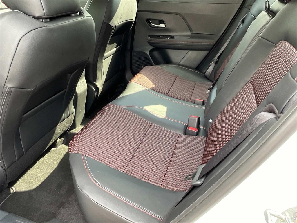 New 2025 Nissan Kicks SR image 17