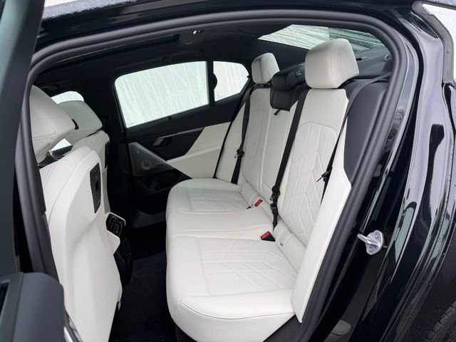 Used 2026 BMW 530i xDrive w/ Executive Package image 11