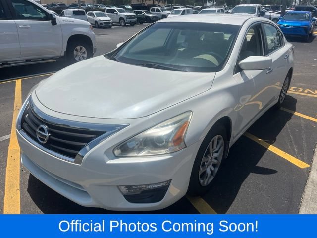 Used 2015 Nissan Altima 2.5 S w/ Power Driver Seat Package FWD image 3