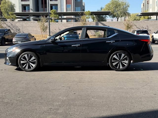 Certified 2021 Nissan Altima 2.5 SV image 2