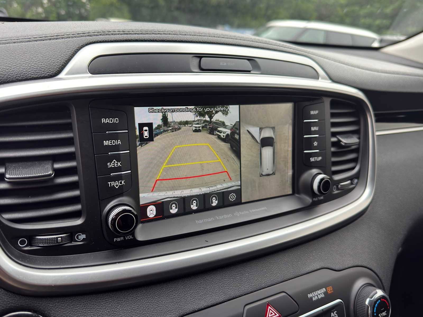 Used 2019 Kia Sorento SX w/ SX Touring Package FWD image 13