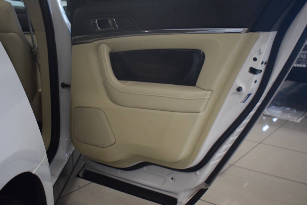 Used 2013 Lincoln MKS AWD image 49