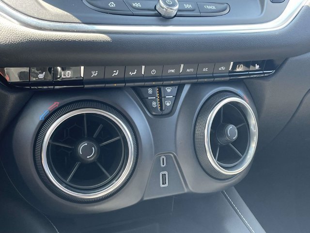 Certified 2024 Chevrolet Blazer LT w/ Convenience Package FWD image 36