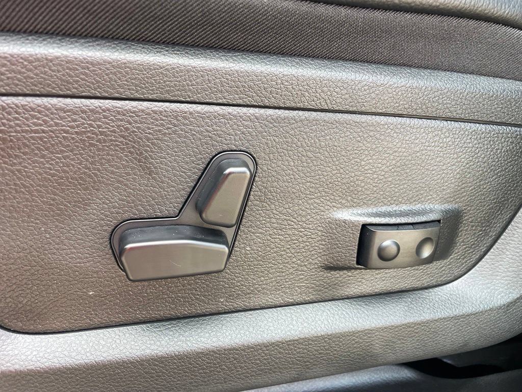New 2026 RAM 2500 Laramie AWD/4WD image 26