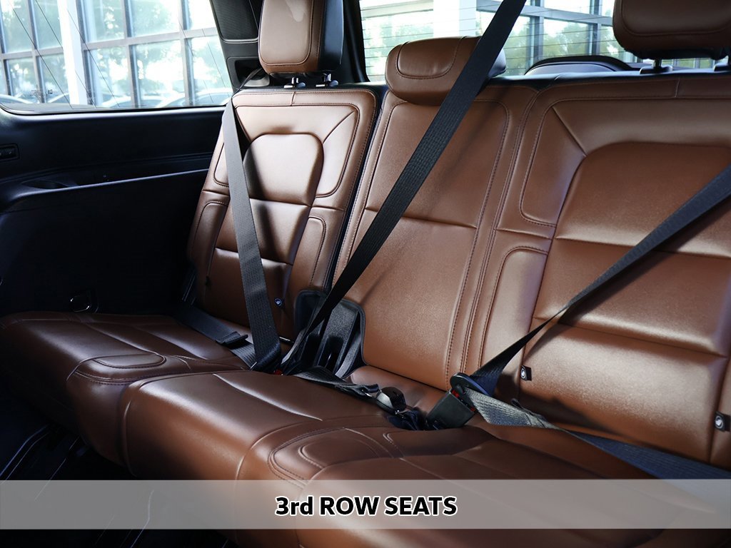 Used 2022 Lincoln Navigator Reserve image 13