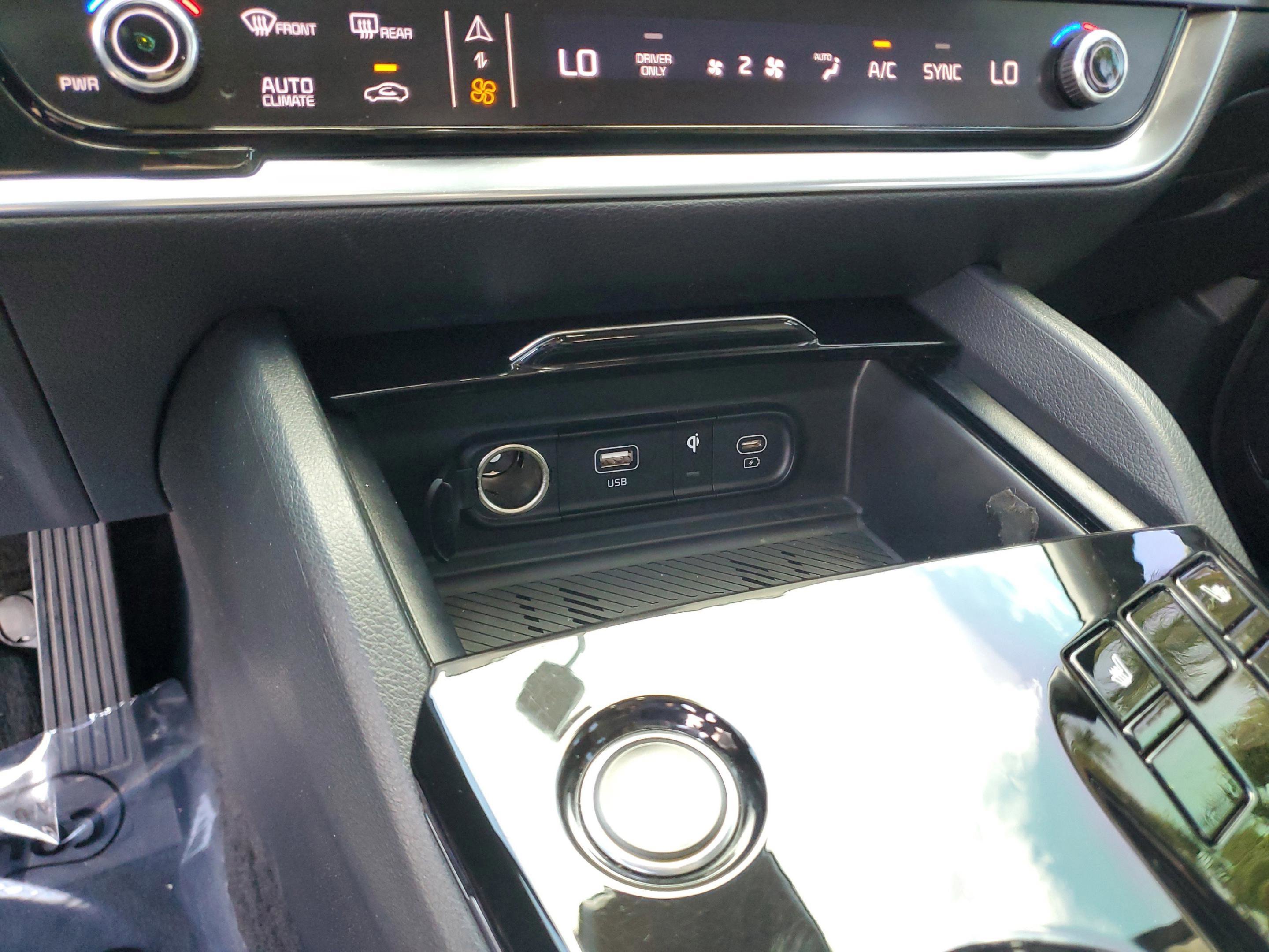 Used 2024 Kia Sportage EX image 18