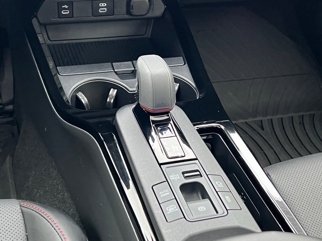 Used 2025 Toyota Prius XSE image 19