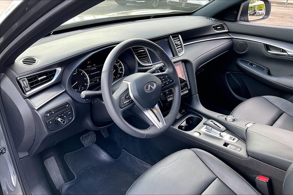 Certified 2025 INFINITI QX55 Luxe w/ Cargo Package image 18