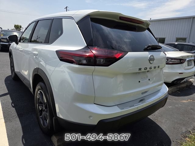 Used 2026 Nissan Rogue SV FWD image 2