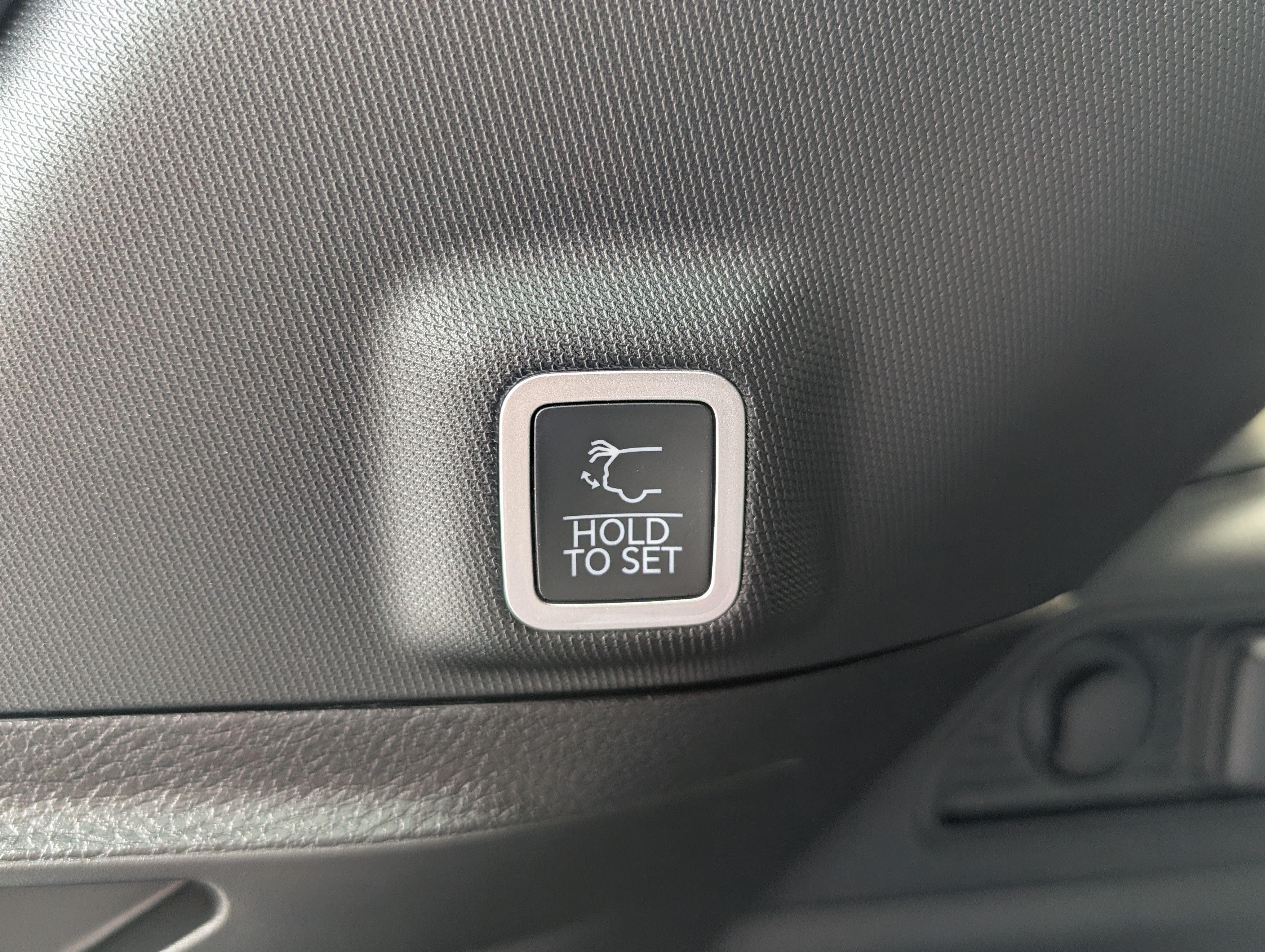 New 2025 Jeep Grand Cherokee Altitude AWD/4WD image 12