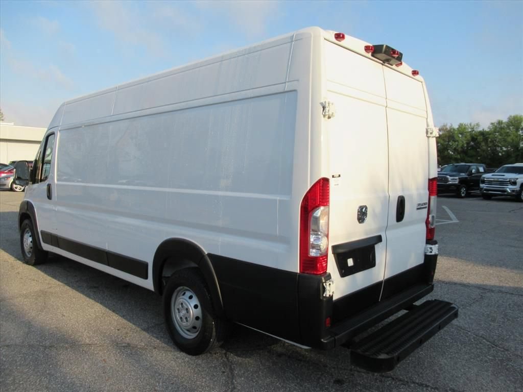 Used 2023 RAM ProMaster 3500 w/ Driver Convenience Group FWD image 5