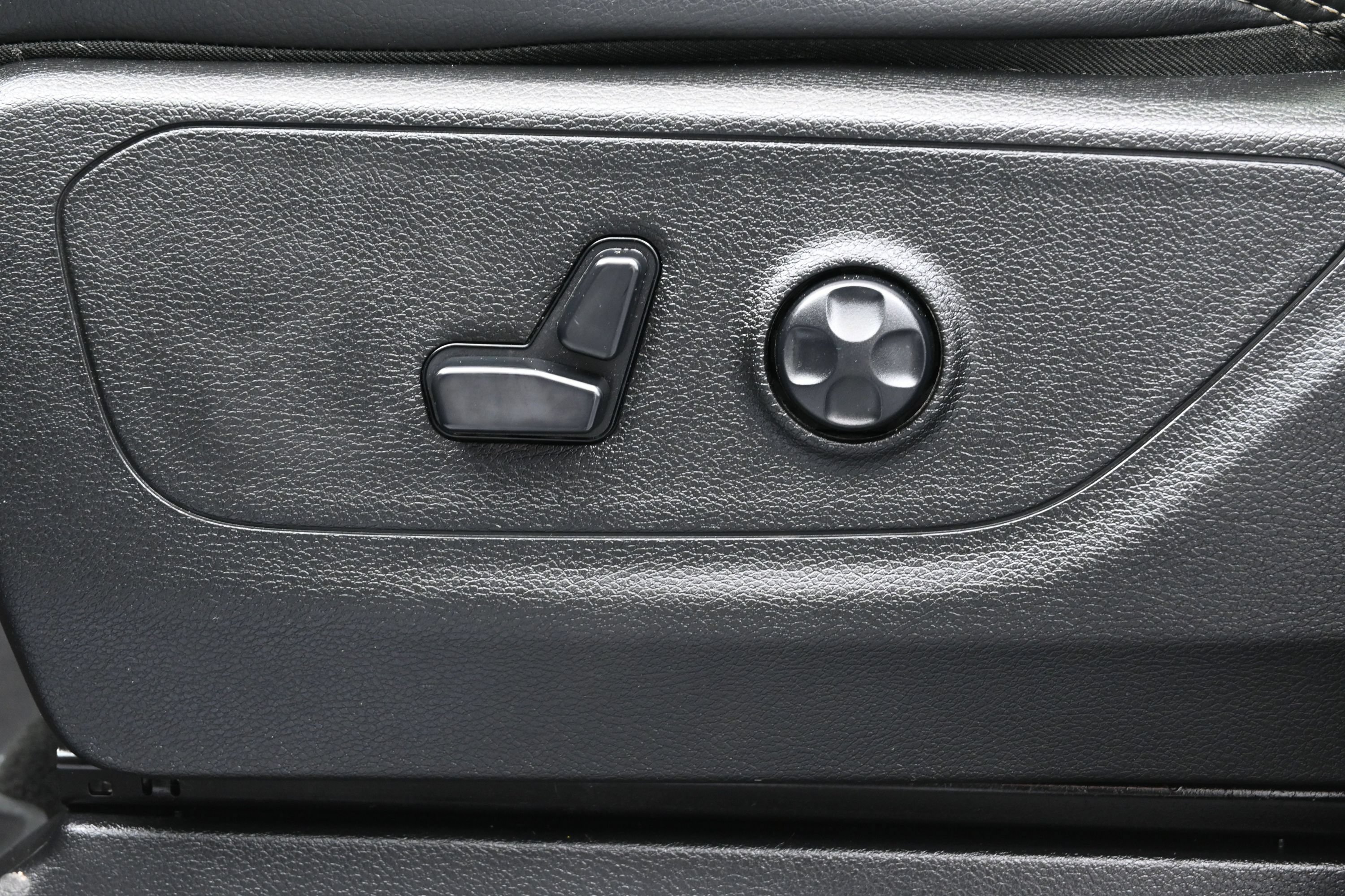 Used 2020 RAM 1500 Rebel w/ Rebel Level 2 Equipment Group AWD/4WD image 10