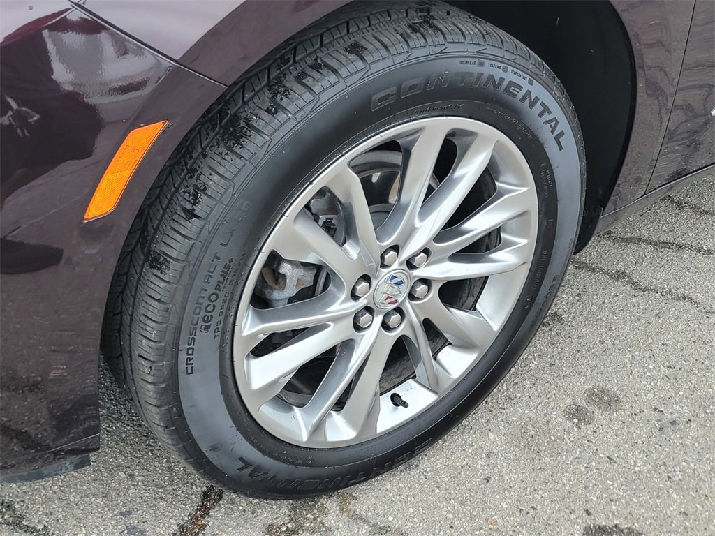 Used 2023 Buick Enclave Avenir w/ Avenir Technology Package image 10