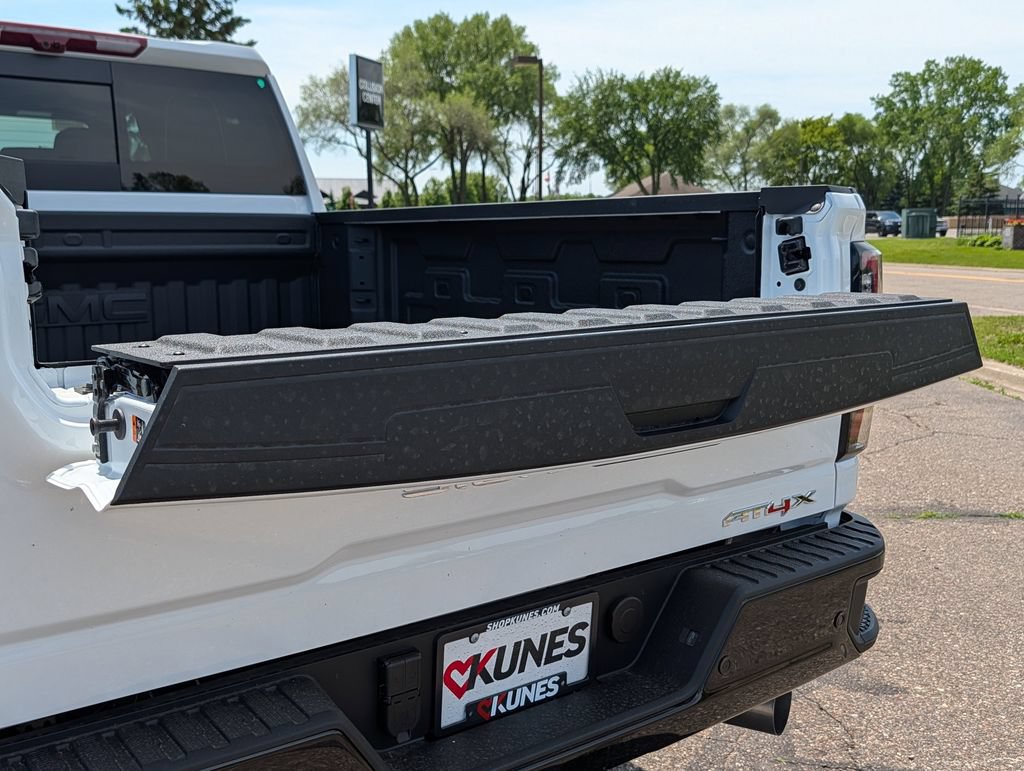 New 2026 GMC Sierra 2500 AT4X AWD/4WD image 32