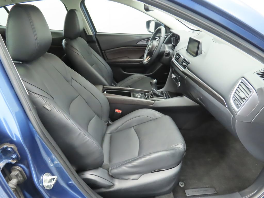 Used 2018 MAZDA MAZDA3 Grand Touring w/ Premium Equipment Package image 20