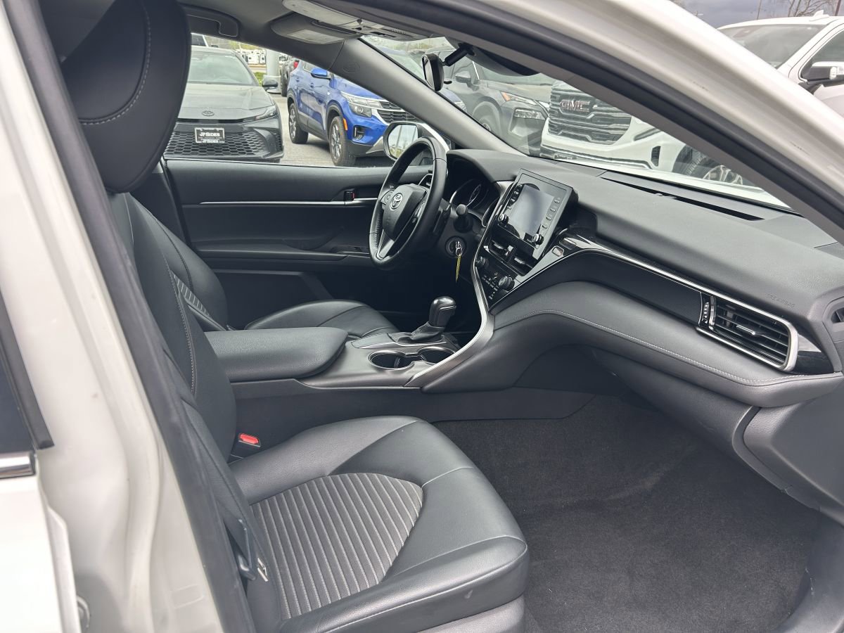 Used 2021 Toyota Camry SE image 13