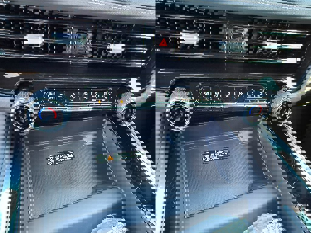 New 2026 Chevrolet Suburban Premier image 14